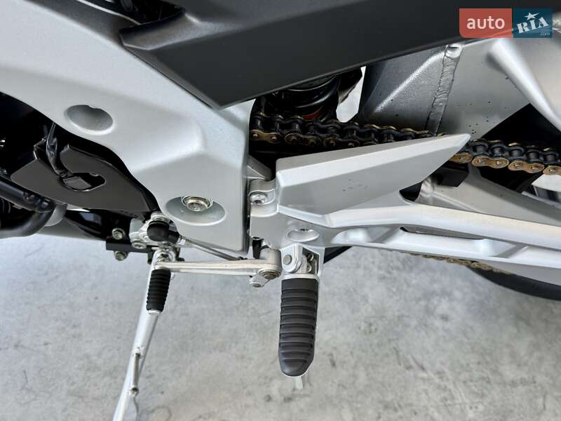 Мотоцикл Без обтікачів (Naked bike) Suzuki GSR 600 2006 в Хмельницькому