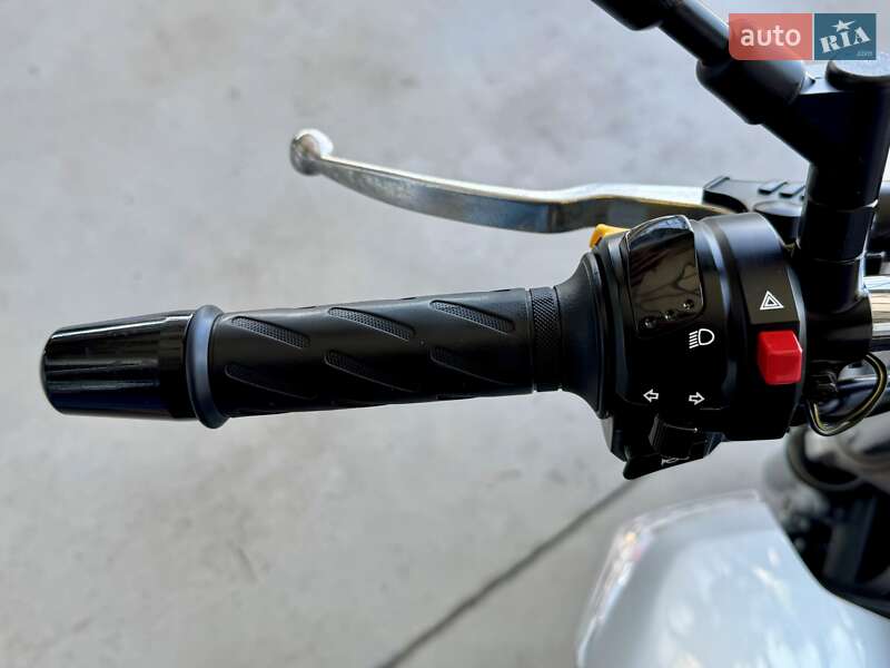 Мотоцикл Без обтікачів (Naked bike) Suzuki GSR 600 2006 в Хмельницькому