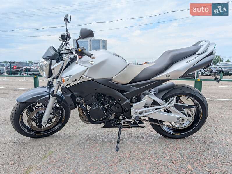 Suzuki GSR 600 2007