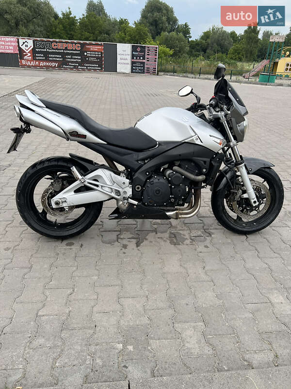 Suzuki GSR 600 2008