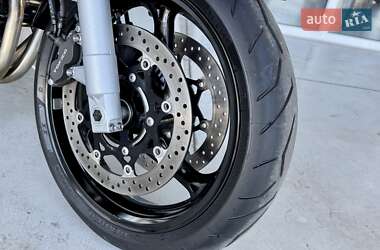 Мотоцикл Без обтекателей (Naked bike) Suzuki GSR 600 2006 в 