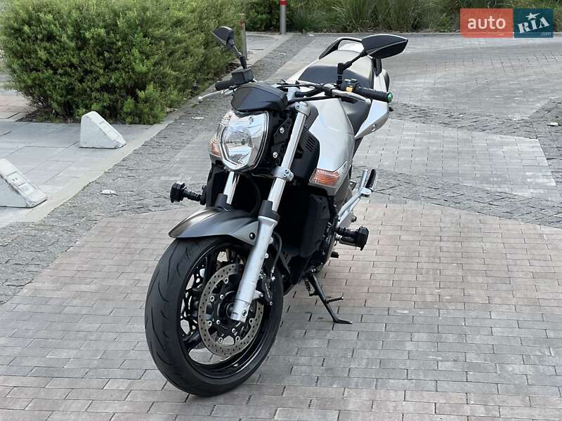 Мотоцикл Кросс Suzuki GSR 600 2010 в Києві