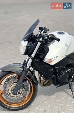 Мотоцикл Без обтекателей (Naked bike) Suzuki GSR 600 2010 в 