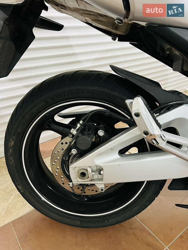 Мотоцикл Без обтекателей (Naked bike) Suzuki GSR 600 2008 в Киеве
