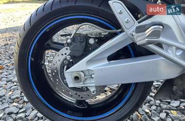 Мотоцикл Спорт-туризм Suzuki GSR 600 2006 в 