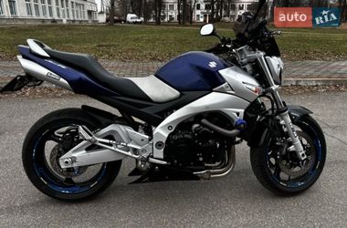 Мотоцикл Без обтікачів (Naked bike) Suzuki GSR 600 2007 в Шостці