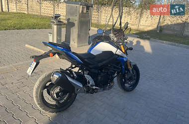 Мотоцикл Спорт-туризм Suzuki GSR 750 2015 в 