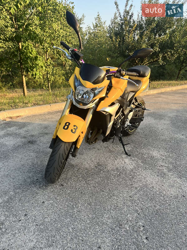 Мотоцикл Без обтекателей (Naked bike) Suzuki GSR 750 2011 в 