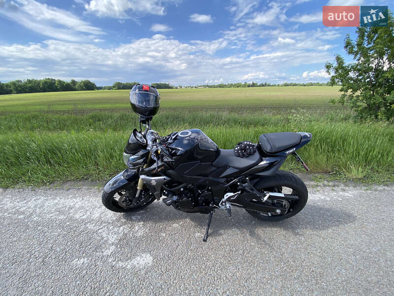 Мотоцикл Без обтекателей (Naked bike) Suzuki GSR 750 2012 в Киеве