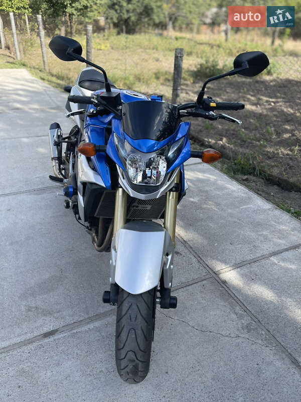 Мотоцикл Классик Suzuki GSR 750 2014 в Богодухове