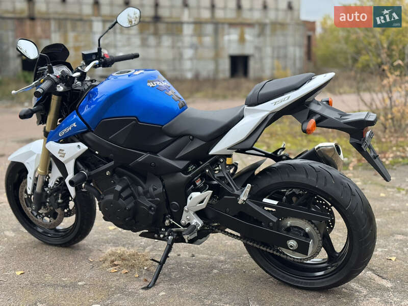 Мотоцикл Без обтекателей (Naked bike) Suzuki GSR 750 2013 в Сновске