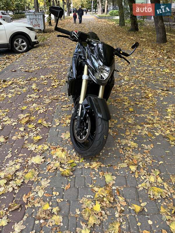 Спортбайк Suzuki GSR 750 2012 в Запорожье фото 11 Спортбайк Suzuki GSR 750 2012 в Запорожье