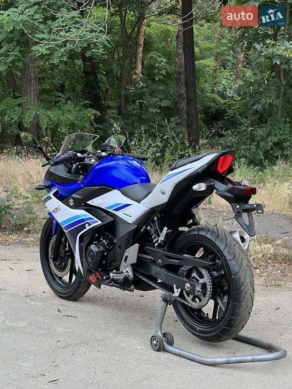 Спортбайк Suzuki GSX 250R 2017 в Киеве