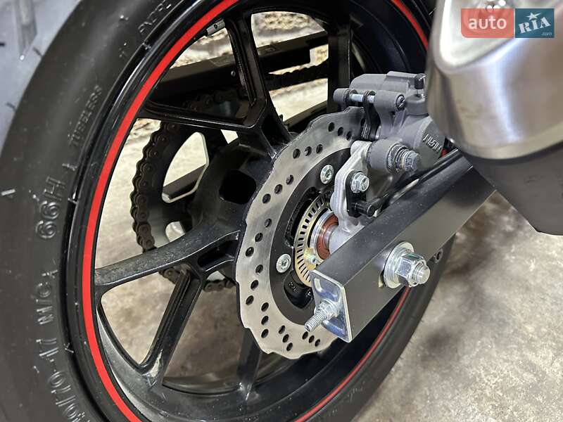 Спортбайк Suzuki GSX 250R 2023 в Одесі фото 4 Спортбайк Suzuki GSX 250R 2023 в Одесі