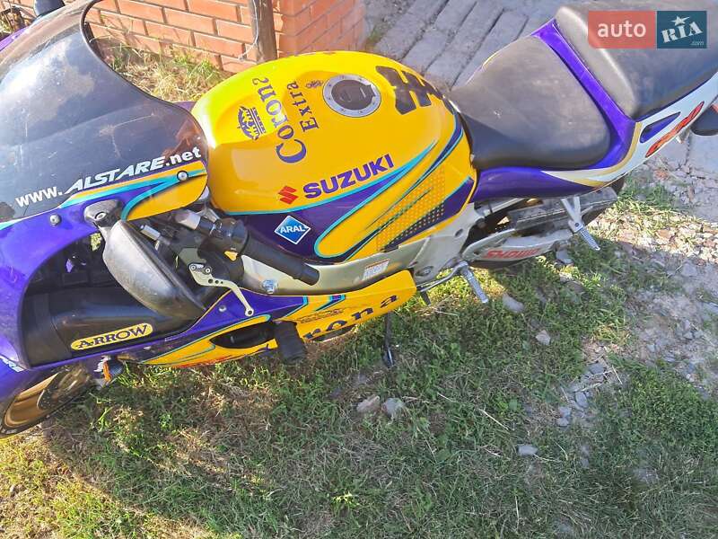 Спортбайк Suzuki GSX 600F 2000 в Обухове