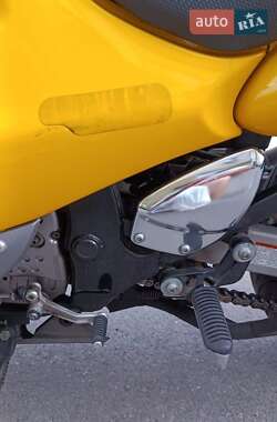 Мотоцикл Спорт-туризм Suzuki GSX 600F 2000 в 