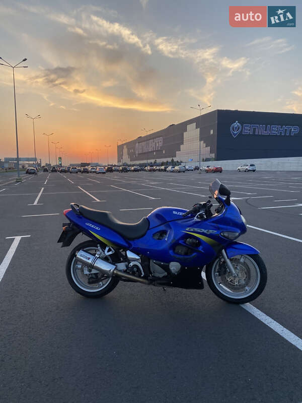 Мотоцикл Спорт-туризм Suzuki GSX 600F 2001 в 