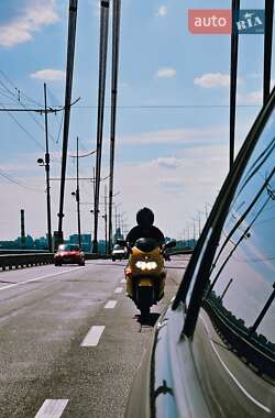 Мотоцикл Спорт-туризм Suzuki GSX 600F 1999 в 