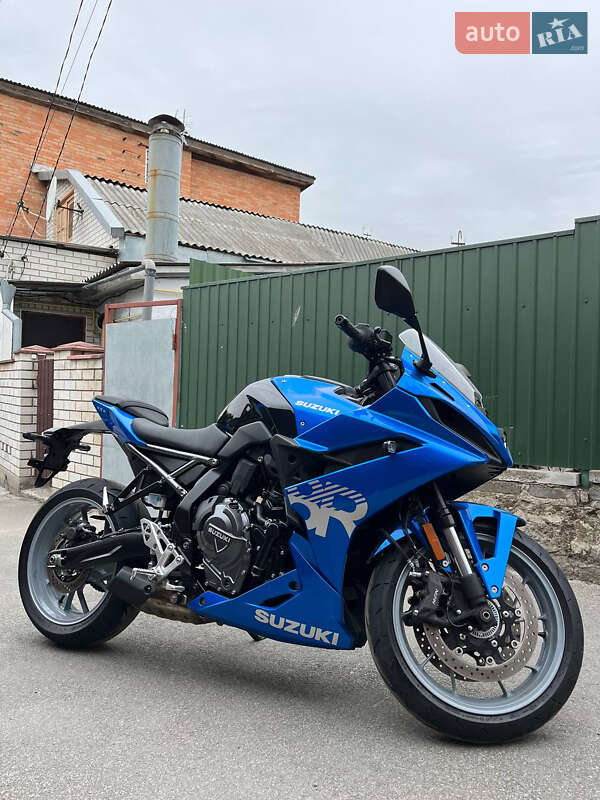 Спортбайк Suzuki GSX 8S 2024 в 