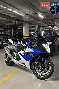 Спортбайк Suzuki GSX-R 1000 2005 в 