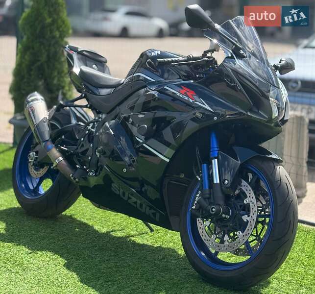 Спортбайк Suzuki GSX-R 1000 2018 в 