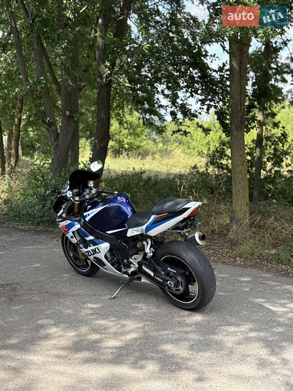 Спортбайк Suzuki GSX-R 1000 2004 в Киеве