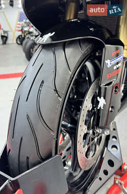 Спортбайк Suzuki GSX-R 1000 2008 в 