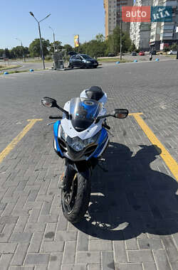 Спортбайк Suzuki GSX-R 1000 2014 в 