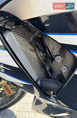 Спортбайк Suzuki GSX-R 1000 2014 в 