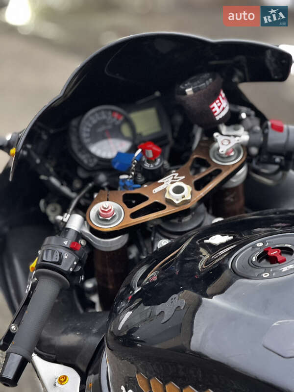 Спортбайк Suzuki GSX-R 1000 2006 в Пирятині