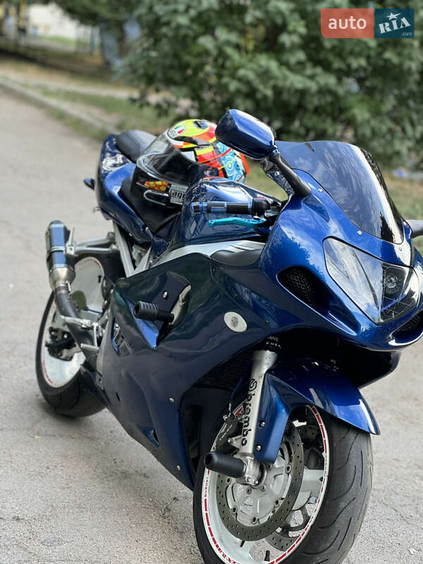 Спортбайк Suzuki GSX-R 600 2003 в Днепре