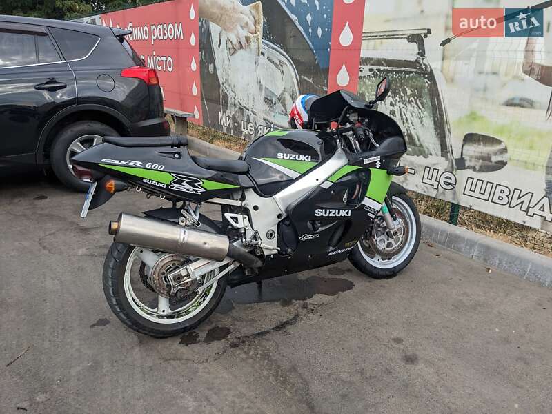 Спортбайк Suzuki GSX-R 600 1998 в Киеве