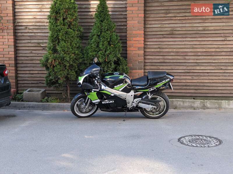 Спортбайк Suzuki GSX-R 600 1998 в Киеве