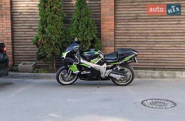 Спортбайк Suzuki GSX-R 600 1998 в Киеве