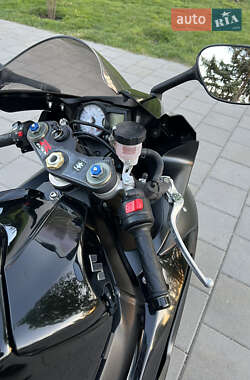 Мотоцикл Багатоцільовий (All-round) Suzuki GSX-R 600 2007 в 
