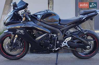 Спортбайк Suzuki GSX-R 600 2010 в 