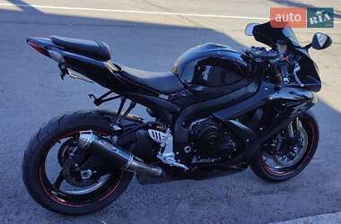 Спортбайк Suzuki GSX-R 600 2010 в 