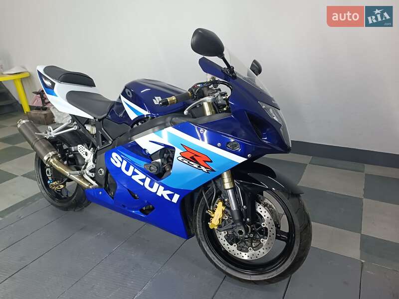 Спортбайк Suzuki GSX-R 600 2006 в Черновцах