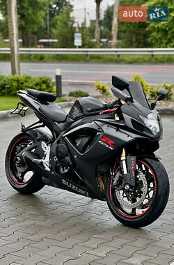 Спортбайк Suzuki GSX-R 600 2006 в 