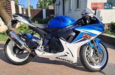Спортбайк Suzuki GSX-R 600 2012 в 