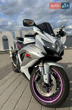 Спортбайк Suzuki GSX-R 600 2006 в 