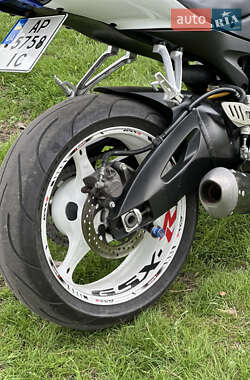 Спортбайк Suzuki GSX-R 600 2007 в 