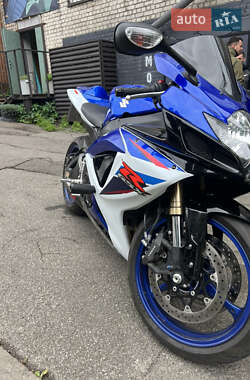 Спортбайк Suzuki GSX-R 600 2007 в 