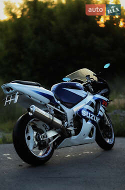 Спортбайк Suzuki GSX-R 600 2003 в 
