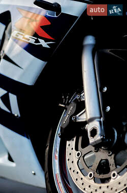 Спортбайк Suzuki GSX-R 600 2003 в 