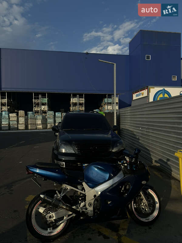 Спортбайк Suzuki GSX-R 600 2003 в Днепре