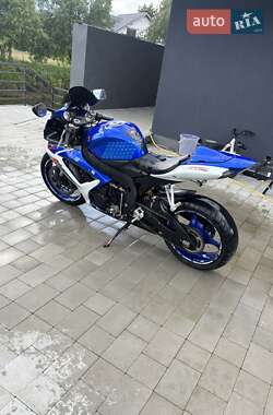 Спортбайк Suzuki GSX-R 600 2007 в 