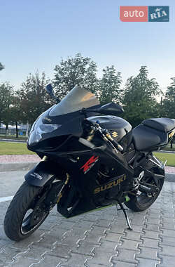 Спортбайк Suzuki GSX-R 600 2005 в 