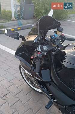 Спортбайк Suzuki GSX-R 600 2019 в 