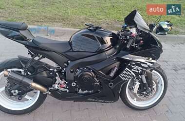 Спортбайк Suzuki GSX-R 600 2019 в 